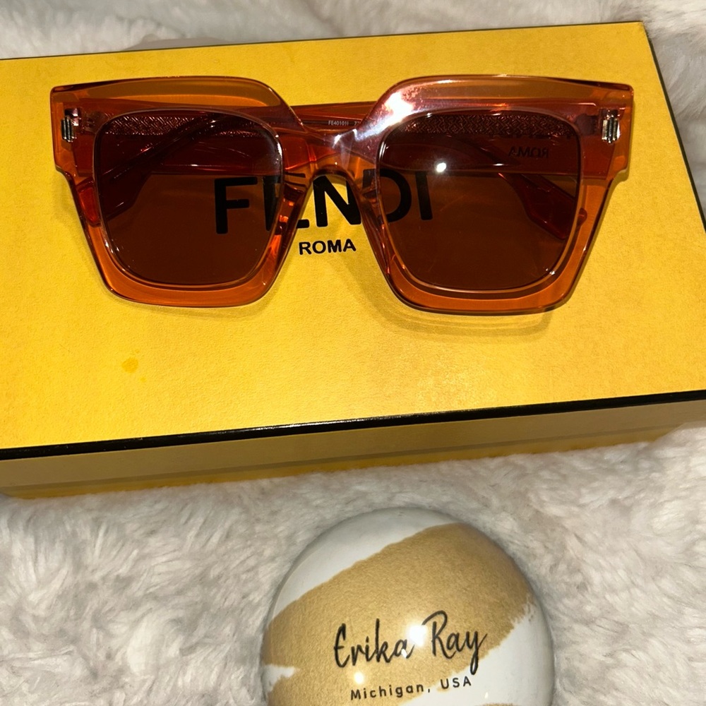 Fendi Pink Square-Frame Sunglasses- LIKE NEW - Picture 6 of 8